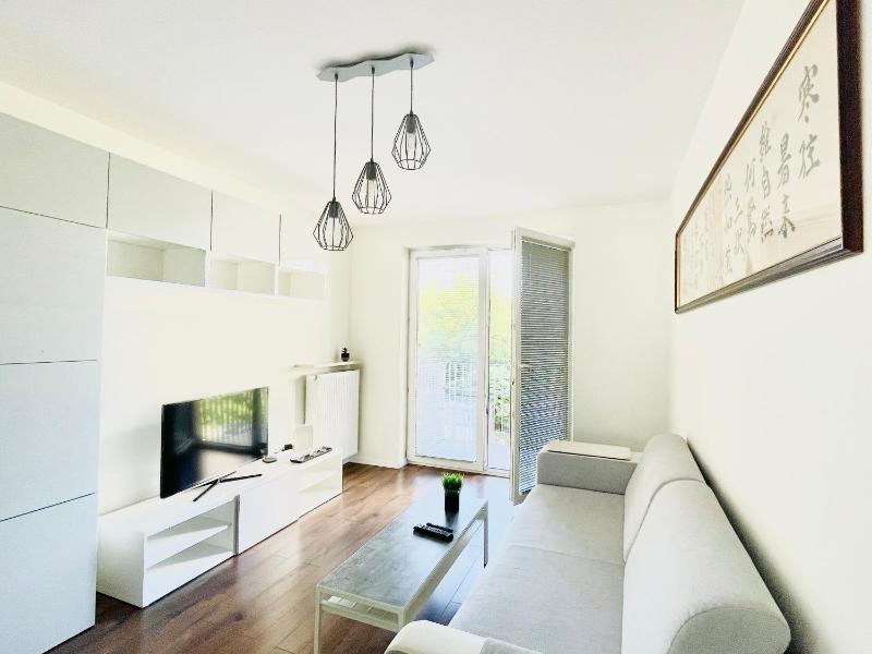 MyCondo pl - The fashion district with garage — комфортный отель в Варшаве