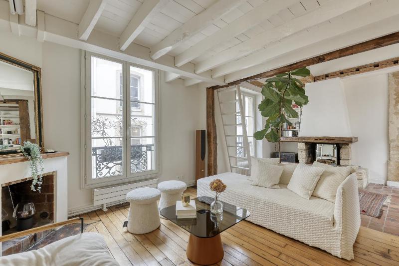 Cosy & Lovely 1 Bedroom Flat - Le Marais -Paris 03 — комфортный отель в Париже