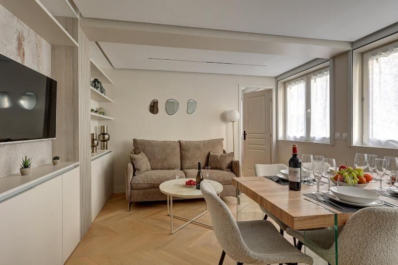 364 Suite Fondary 2 - Superb apartment in Paris — комфортный отель в Париже