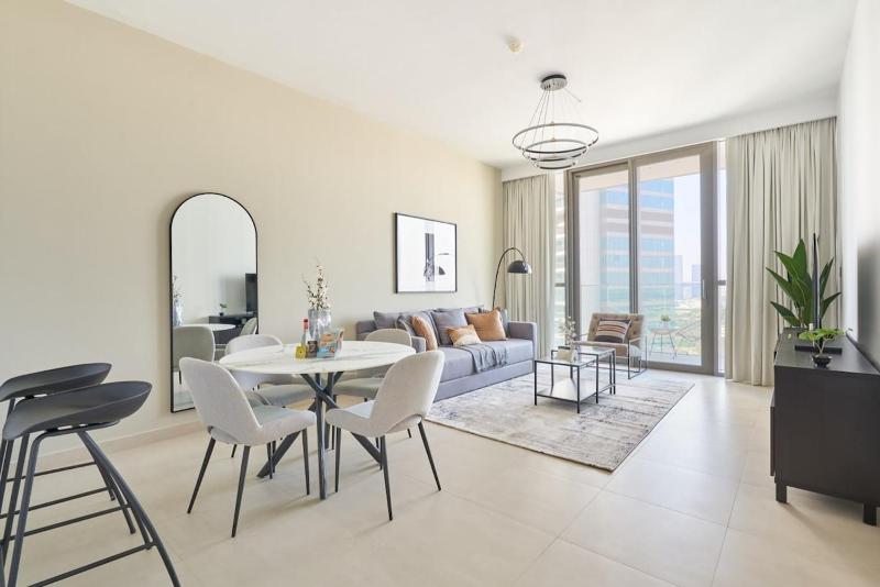 Цены на Silkhaus High Floor Bright & Family Friendly with Baby Items Available в Дубае