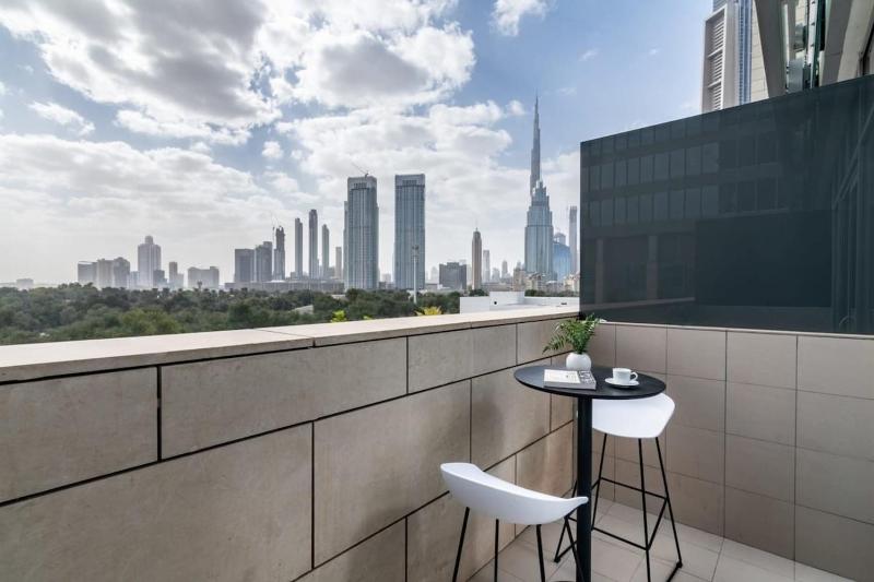 Silkhaus comfy DIFC studio with Burj Khalifa view — отель с удобствами в Дубае