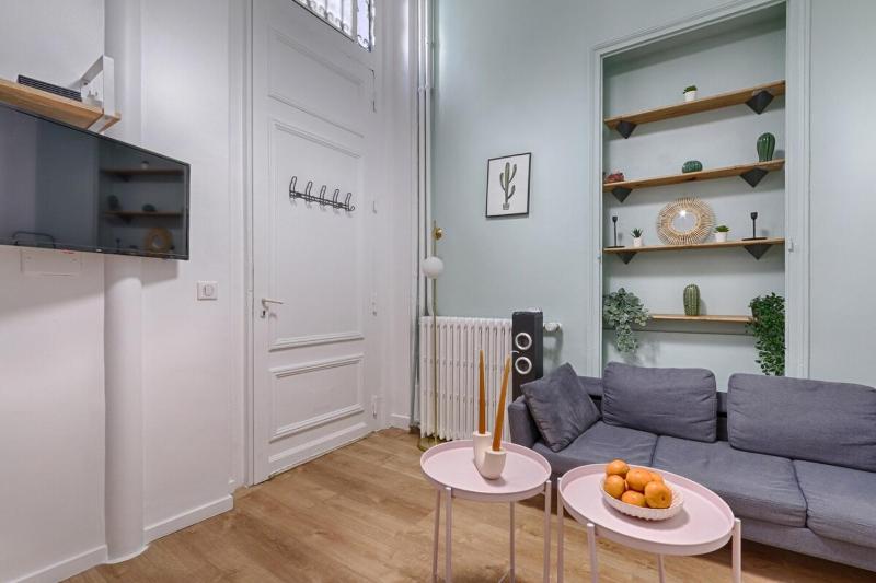 Studio cosy proche de l'Opera de Paris — отель в Париже, Франция