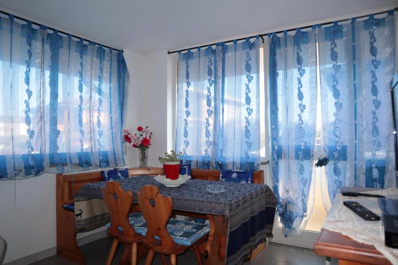 Via Oristano a Budoni - Accogliente Casa con Terrazza