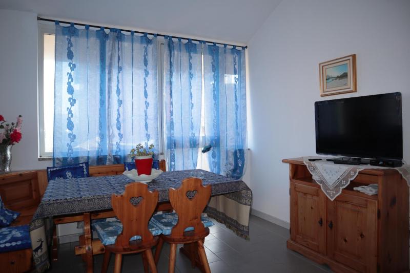 Via Oristano a Budoni - Accogliente Casa con Terrazza
