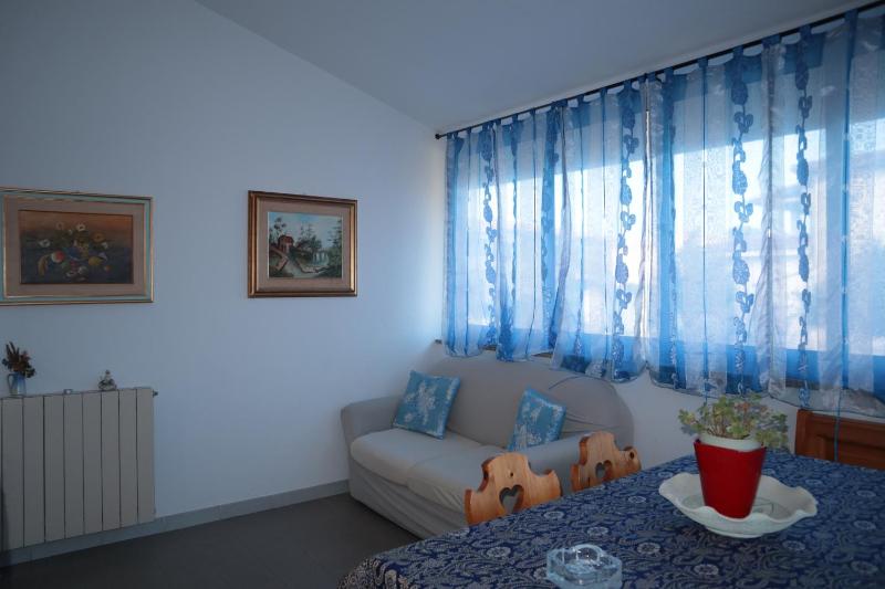 Via Oristano a Budoni - Accogliente Casa con Terrazza