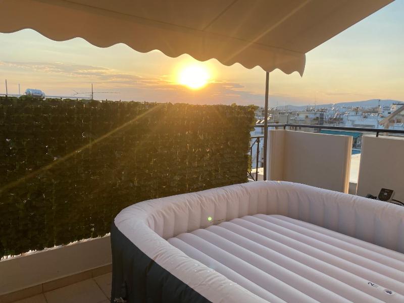 Athens Centre Acropolis "Maisonette" apartment #237 — отель с удобствами в Афины
