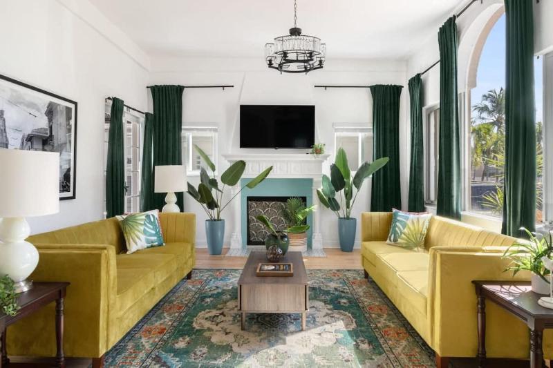 Havana ooh na na Cuban Style Villa with Yard — отель в Майами, Соединенные Штаты Америки