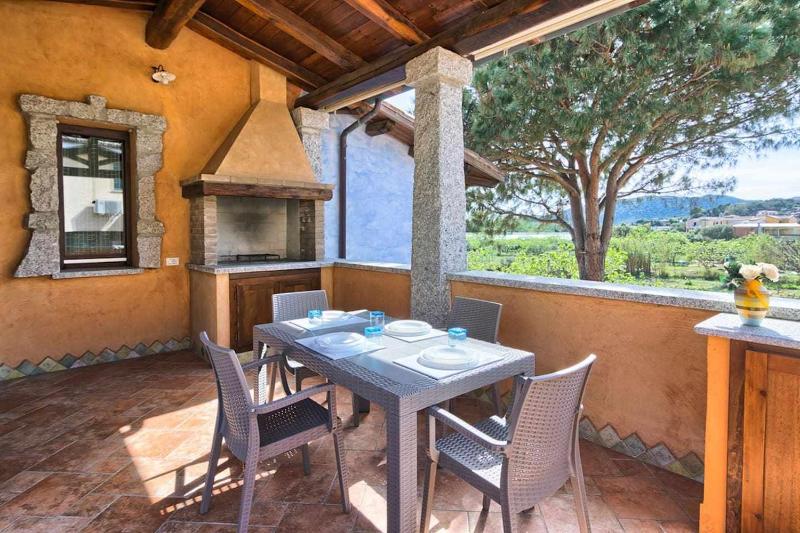 Casa Ursula a Chia - Accogliente Appartamento Vista Mare
