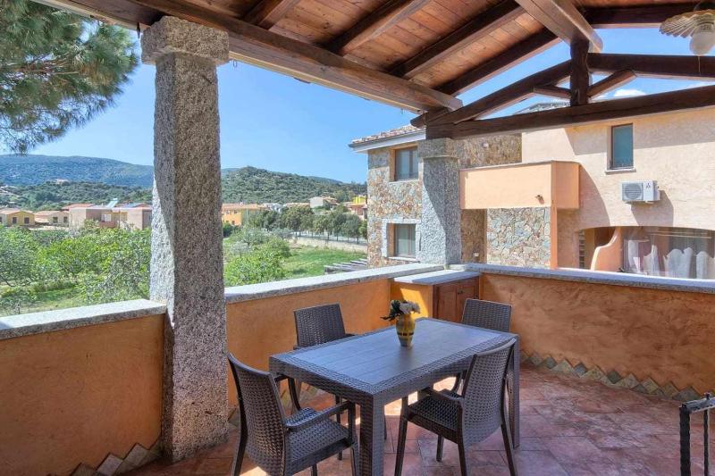 Casa Ursula a Chia - Accogliente Appartamento Vista Mare