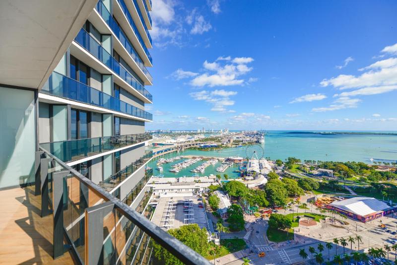 Fabulous Bayside Views Await You in this Apt — отель в Майами, Соединенные Штаты Америки