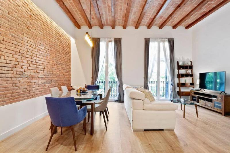 Arc de Triomf Luxury Modern 2-Bedroom 2-Bathroom — комфортный отель в Барселоне