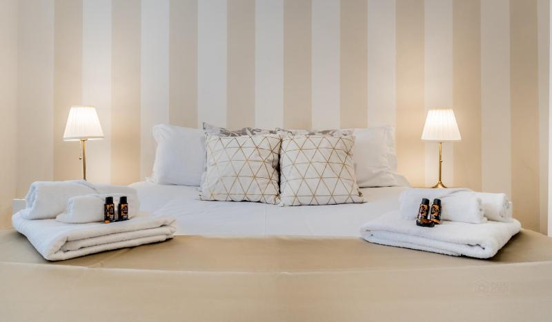Trastevere Station Gold Apartment — отель с удобным расположением в Риме