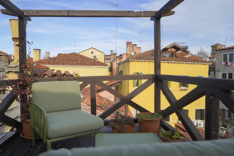 Melusina Roof Terrace — отель с удобным расположением в Венеции