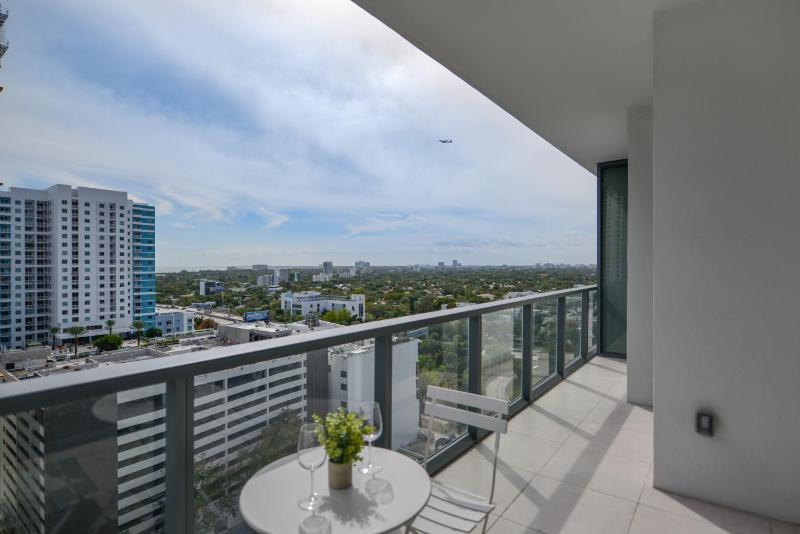 Condo with Amazing Views in the Heart of Brickell — отель с удобным расположением в Майами