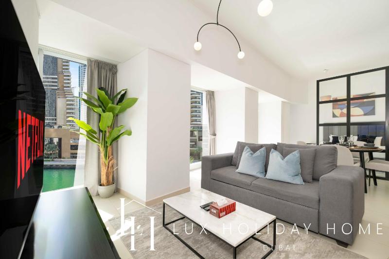 LUX The Cayan Superior Suite 2, Dubai Marina — отель с удобствами в Дубае