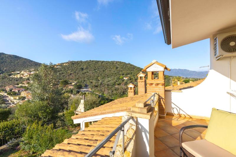 Casa Cecilia a Costa Rei - Vista Mare e Montagna