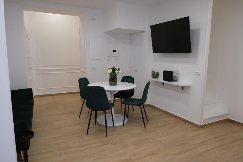 Toledo 292 Luxury House — комфортный отель в Неаполе