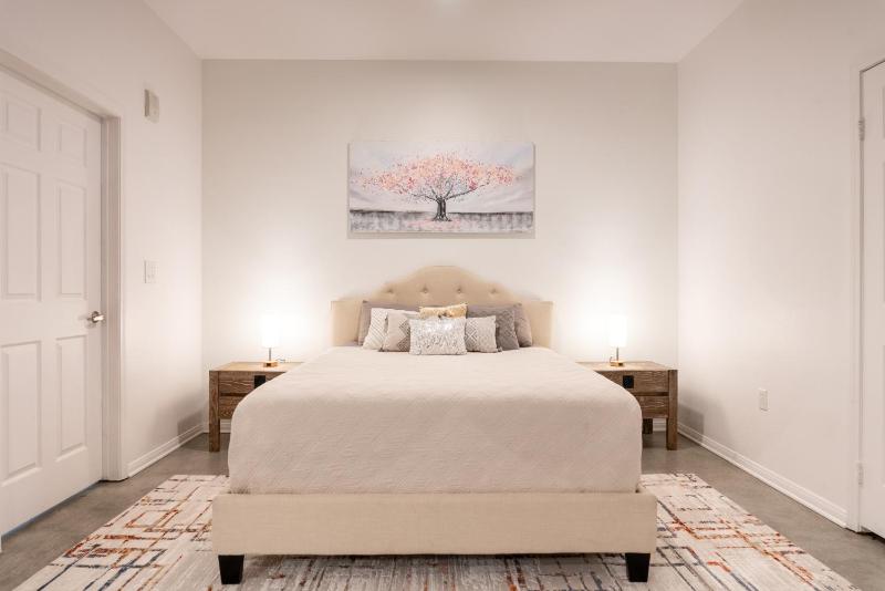 Цены на Cozy Huge LOFT for Live and Work в Лос-Анджелесе