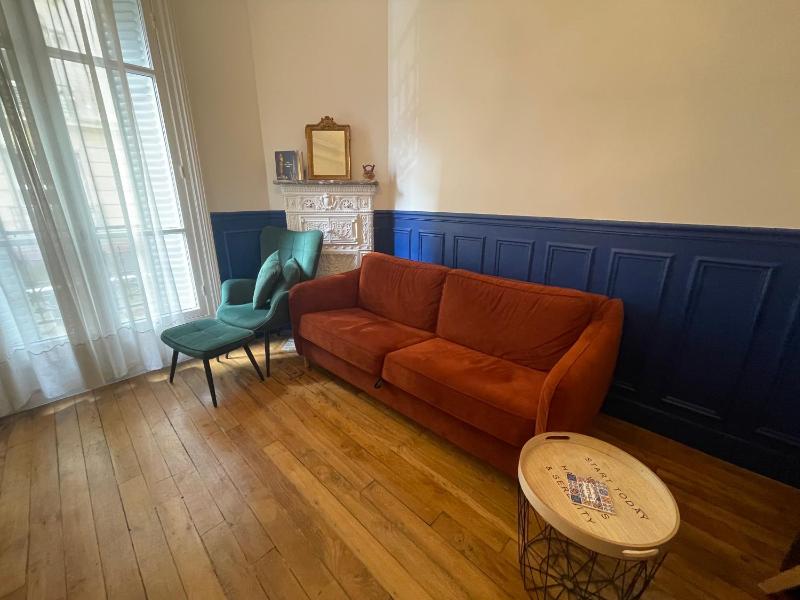 Large family typical Parisian Appartment — отель с удобным расположением в Париже
