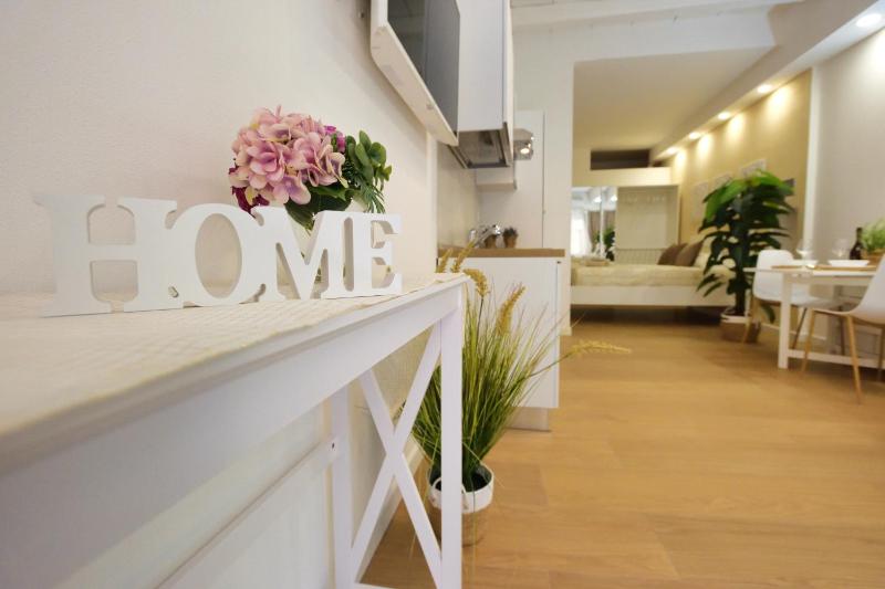 Caba's Apartment a Cagliari - Comodo con ristorante