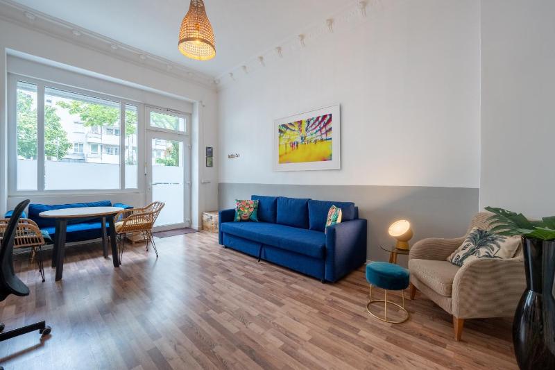 Modern, Central flat with workspace — комфортный отель в Берлине