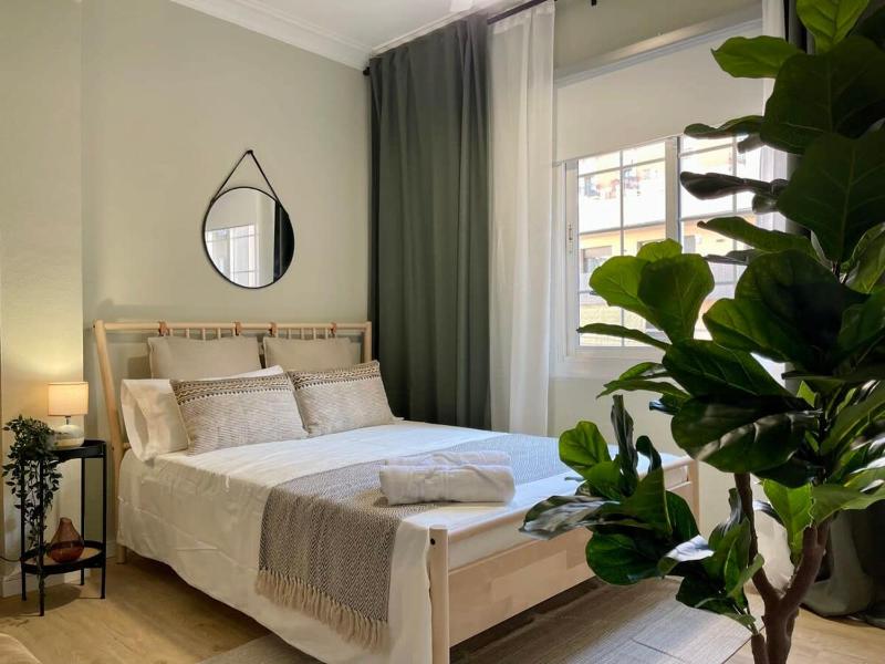 Poble Sec - Modern & comfy 3 bedrooms — забронировать отель в Барселоне