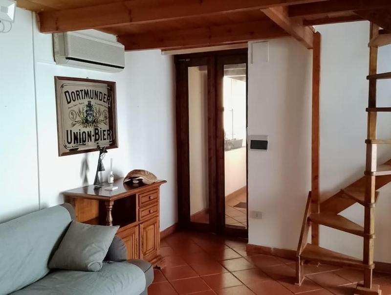 Loft Cagliari con soppalco - Spazioso appartamento con balcone