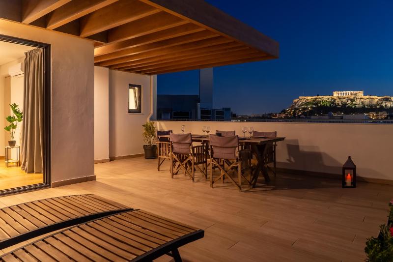 Majestic apartment with unique Acropolis view — забронировать отель в Афины