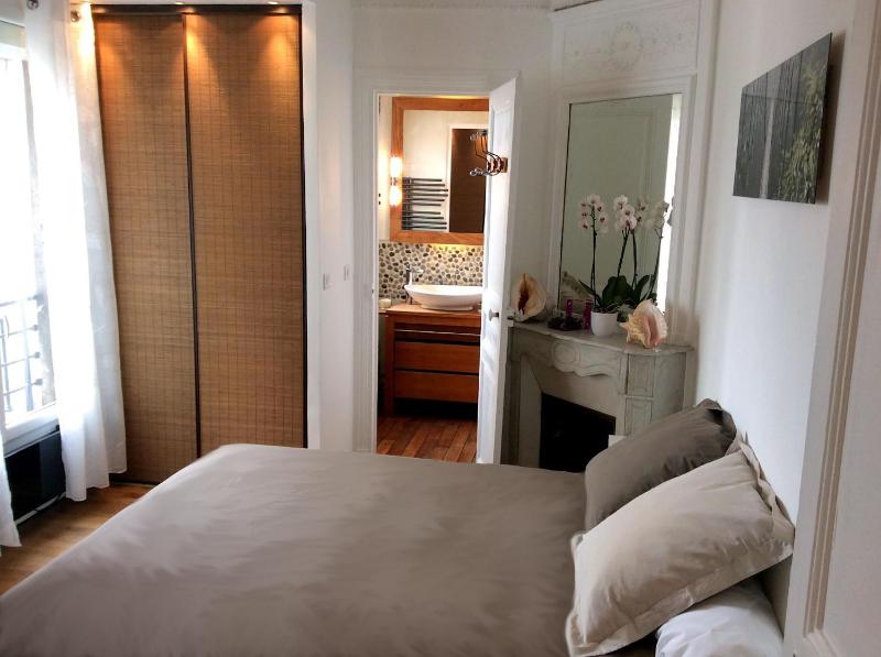 Цены на Paris 12 - Zen Haussmann - 60m2 - Lumineux в Париже