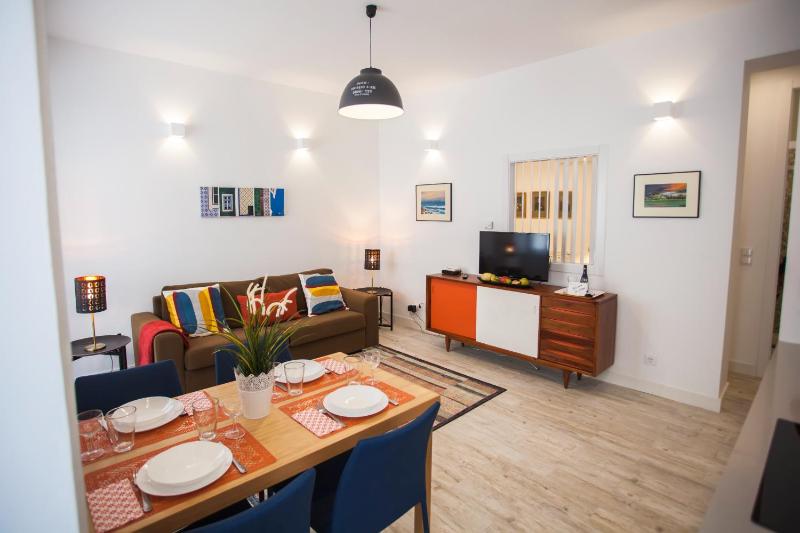 024 D - Typical Cosy Apartment in Lisbon — отель в Лиссабоне, Португалия