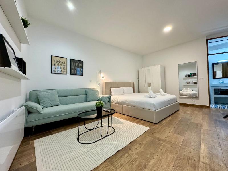 Cozy Studio in the Heart of Chueca + Jacuzzi — отзывы гостей и цены