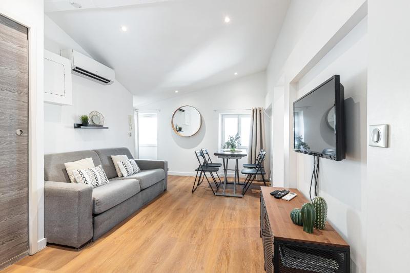 Ultra Central 2 Bdr - Rue de France — отель в Николь, Франция