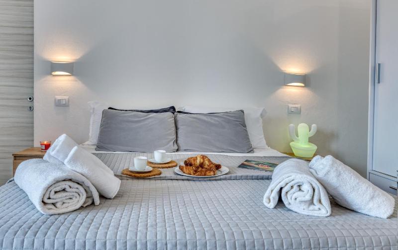 IzzHome Cozy Sunflowers a Pula - Luminosa casa vacanze
