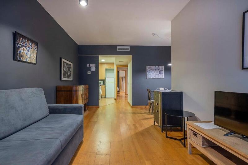 Цены на 2 bedroom with balcony in Eixample 4-2 в Барселоне