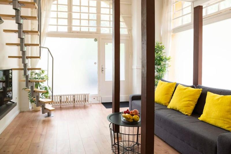 Stylish Loft Apartment plus SelfCheckIn plus Street Parking — комфортный отель в Берлине