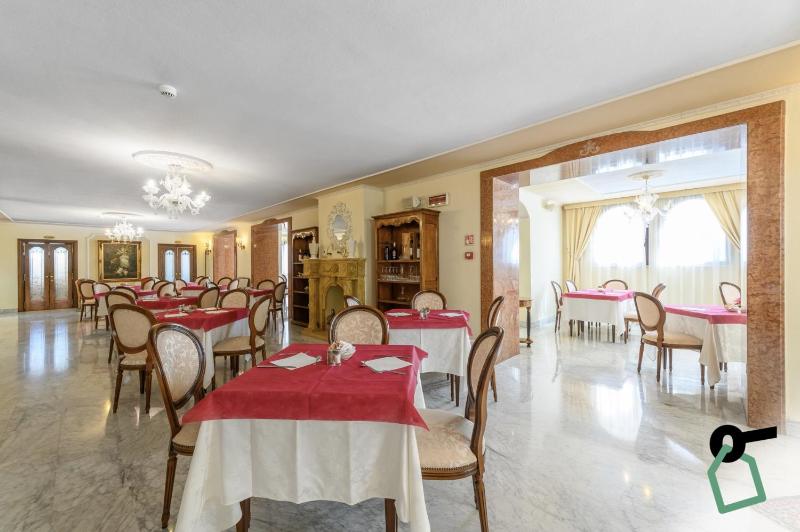HOTIDAY Hotel a Olbia - Lussuoso 4 stelle nel centro città