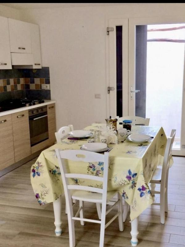 Casa di Ale a Solanas - Ampio Appartamento Vicino Mare