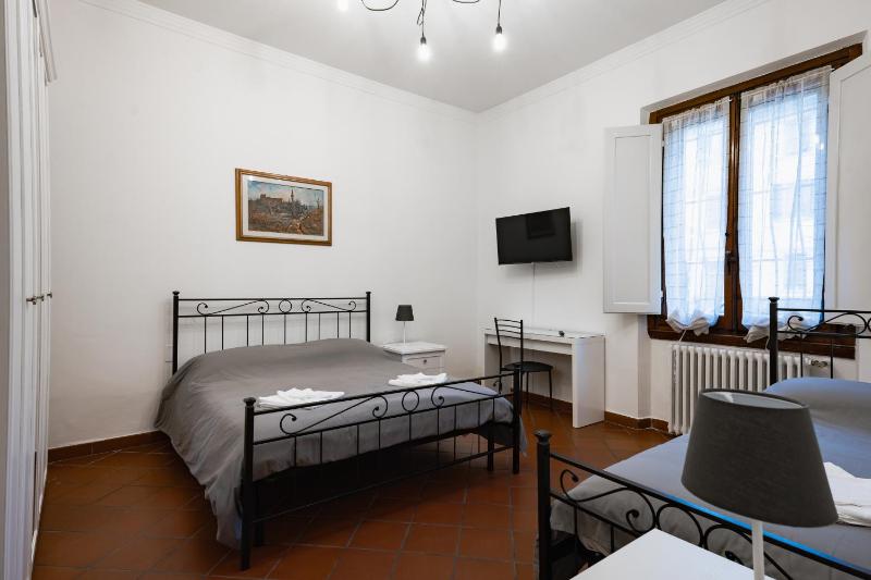 Charming Home with exclusive courtyard in center of Florence — комфортный отель в Флоренции