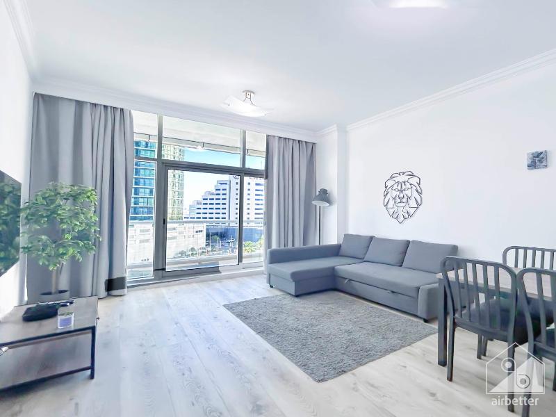 NEW! Elegant 1Bed Flat At Dorra Bay Dubai Marina — отель с удобным расположением в Дубае