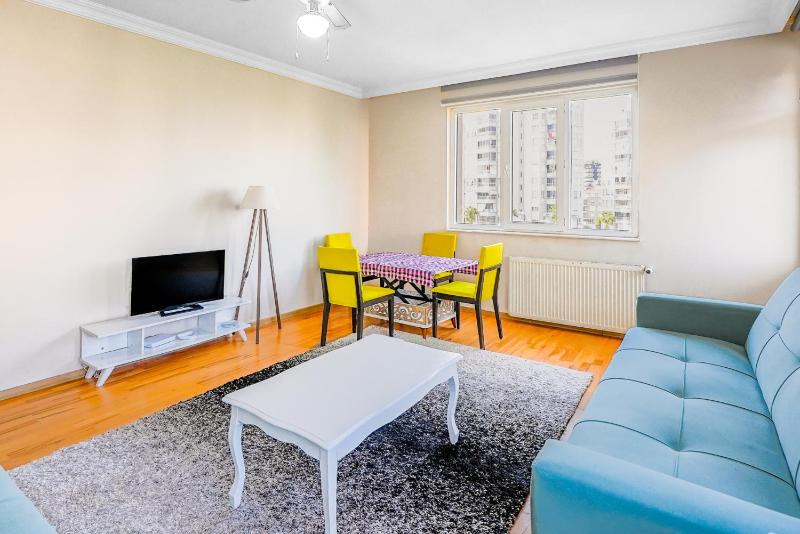 Flat w Balcony 12 min to Hadrian Gates — отель в Анталье, Турция