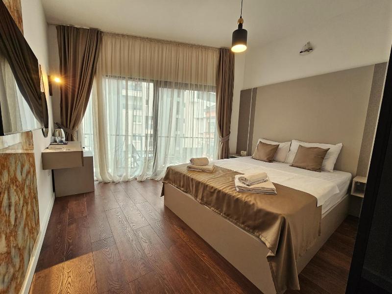 Lolo Luxury rooms & suites — отель в Будва, Черногория