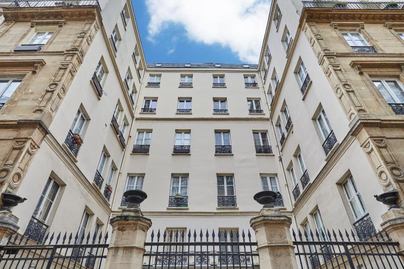 Residence Center of Paris by Studio prestige — отель в Париже, Франция