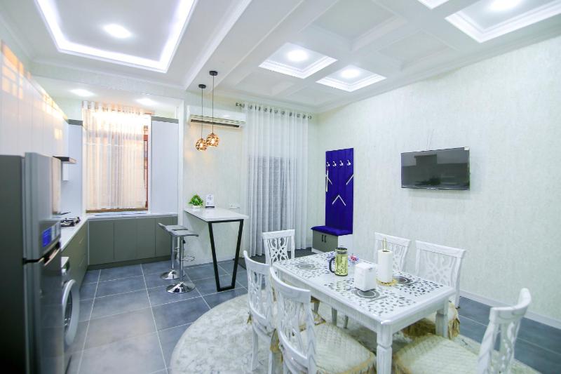 Цены на Cozy Two-Storey House в Бухара