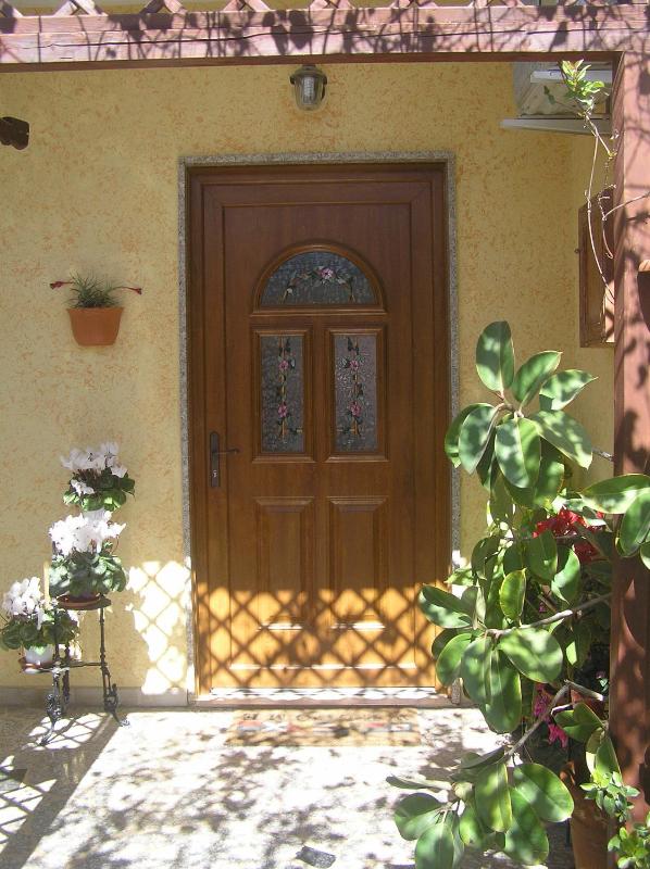 Il Fenicottero a Elmas - B&B familiare con giardino