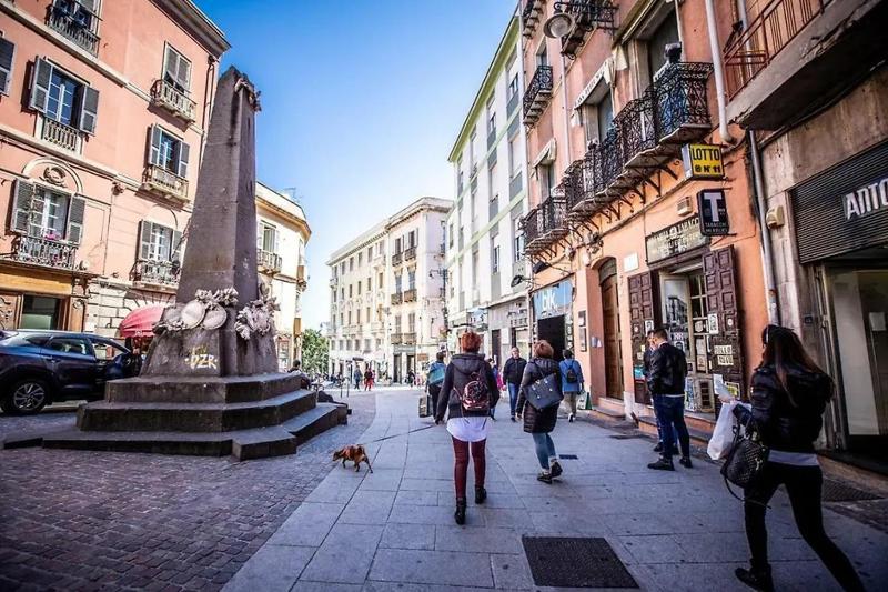 Piazza Martiri a Cagliari - Appartamento con terrazza