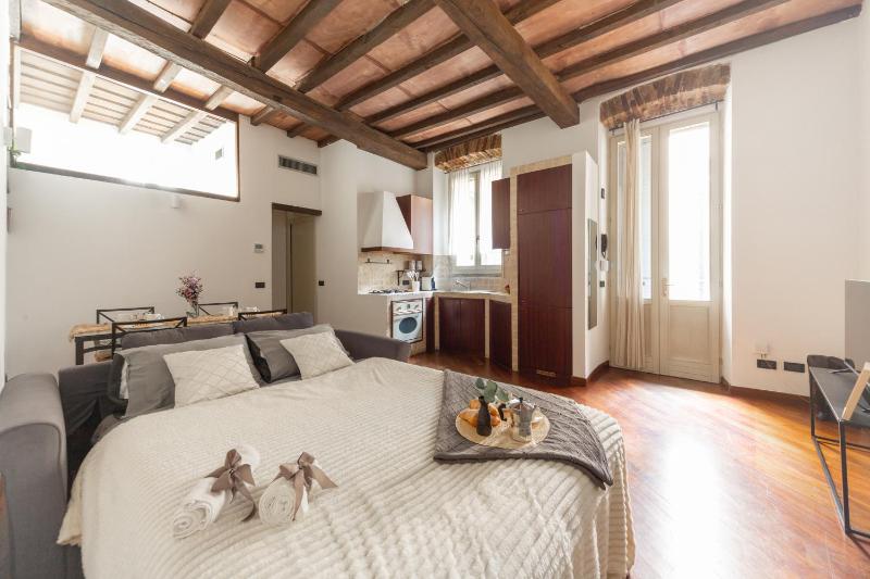 Charme Milan-300m dal Duomo — комфортный отель в Милане