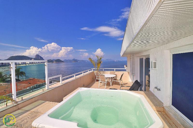 Magnifica cobertura duplex com jacuzzi e vista mar — забронировать отель в Рио