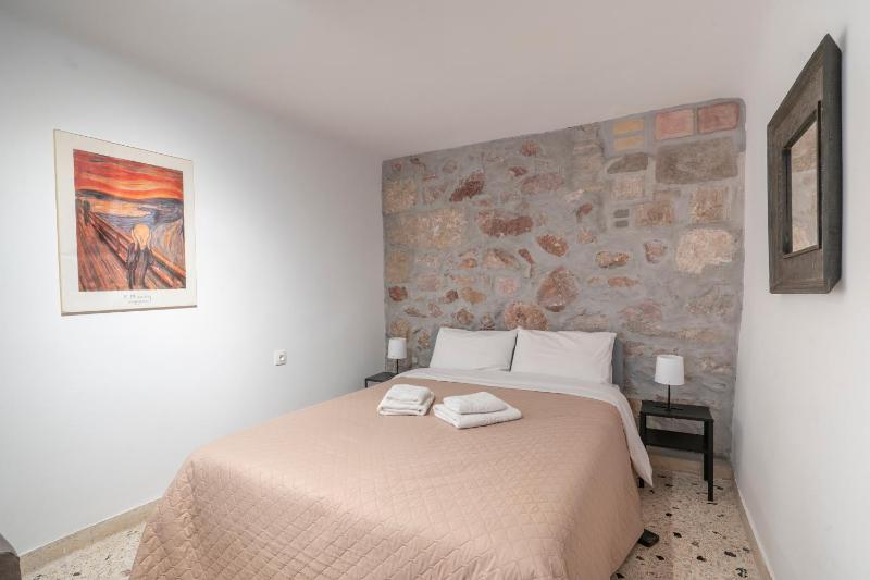 Athenian studio in Pagkrati — отель с удобным расположением в Афины