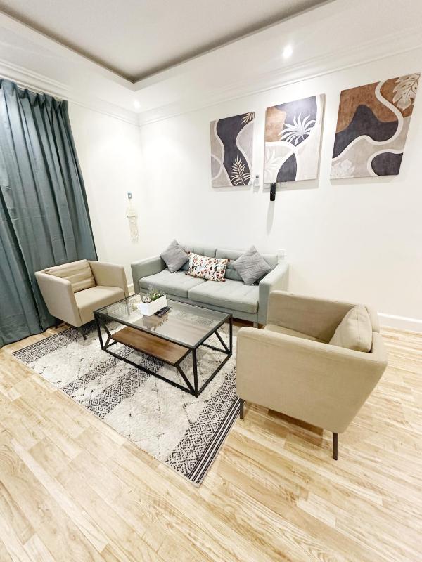 Smart Entry Apartment 202 — отель с удобным расположением в Рияде