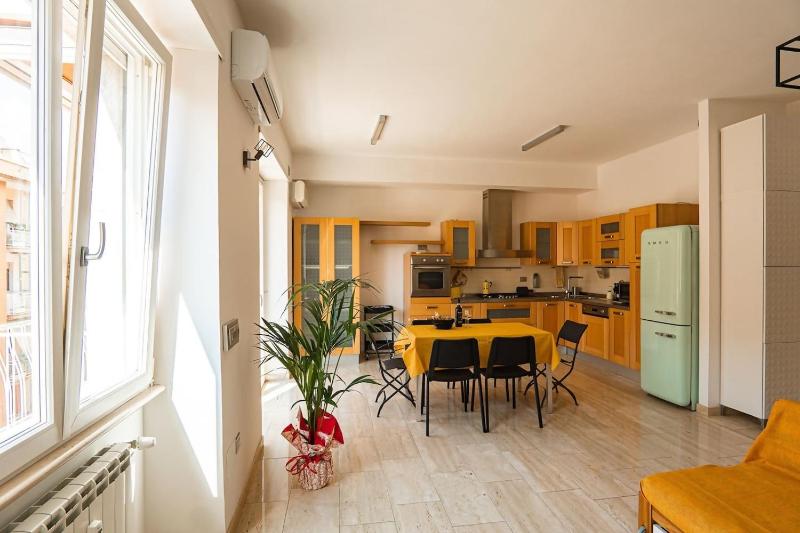 Gabbo House — забронировать отель в Риме